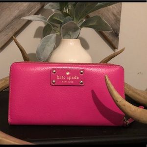Kate Spade wallet ♠️